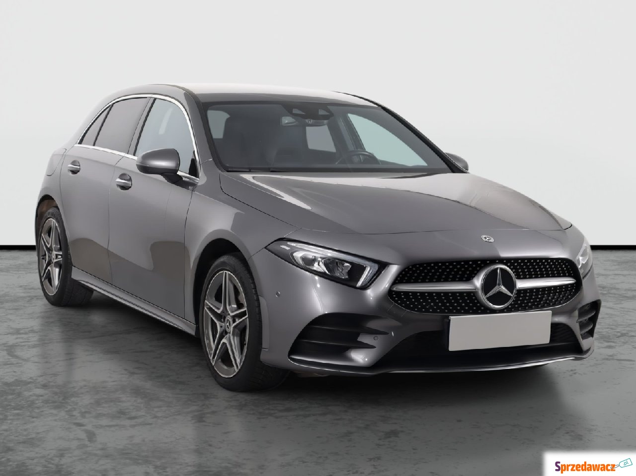 Mercedes - Benz A-klasa 2022