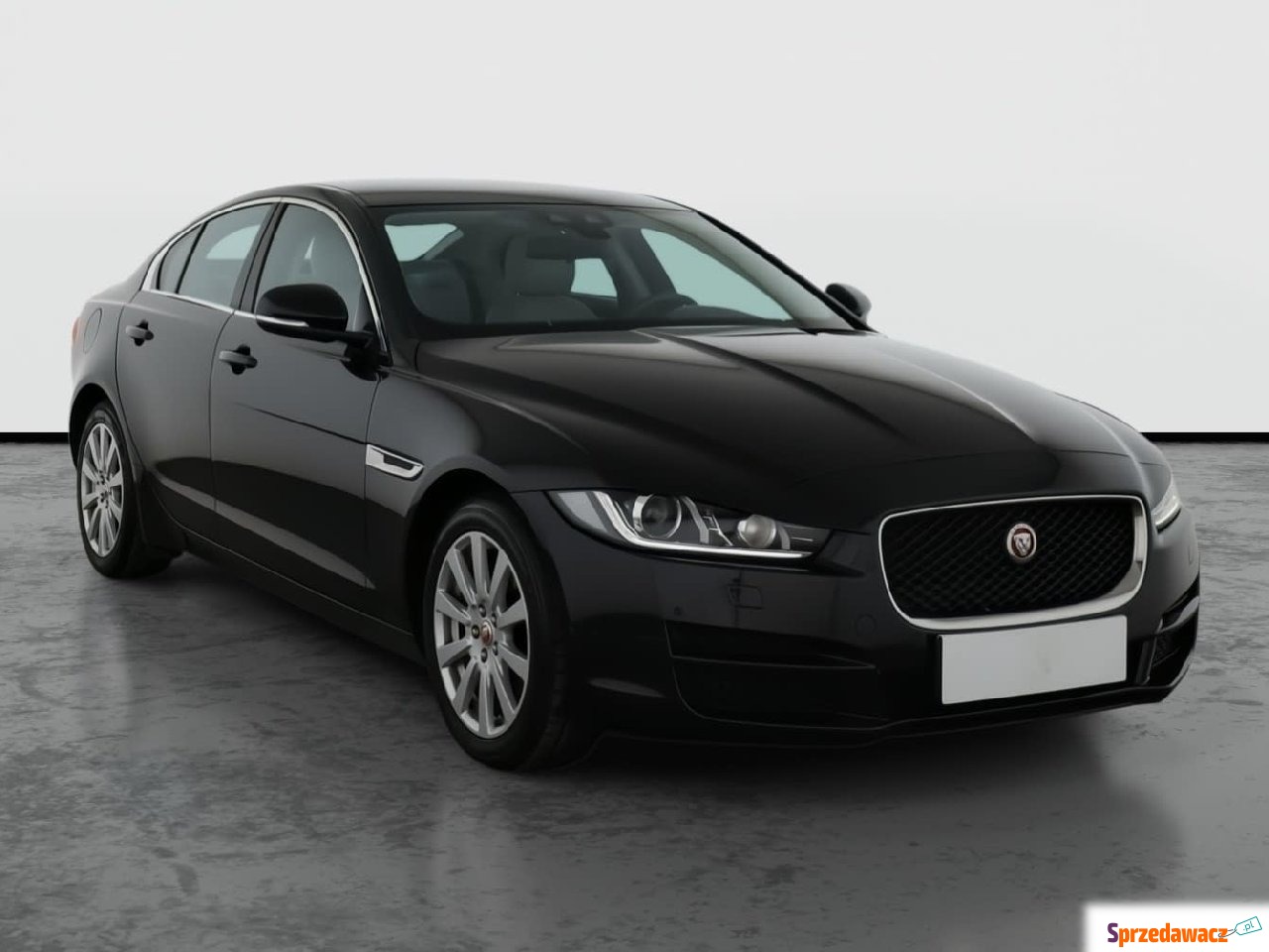 Jaguar XE 2018