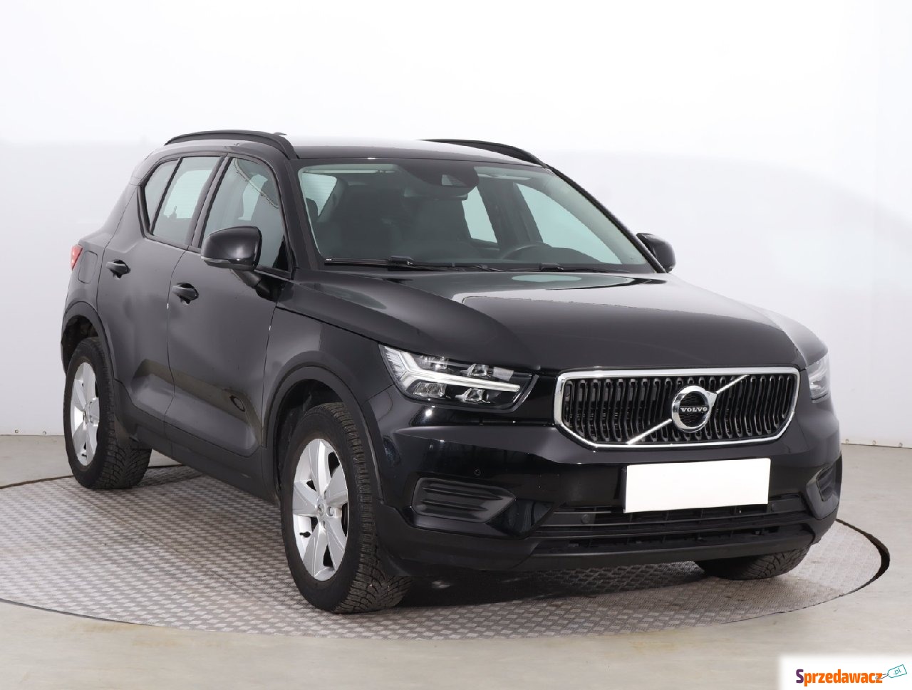 Volvo XC40 T3 (156KM), 2019