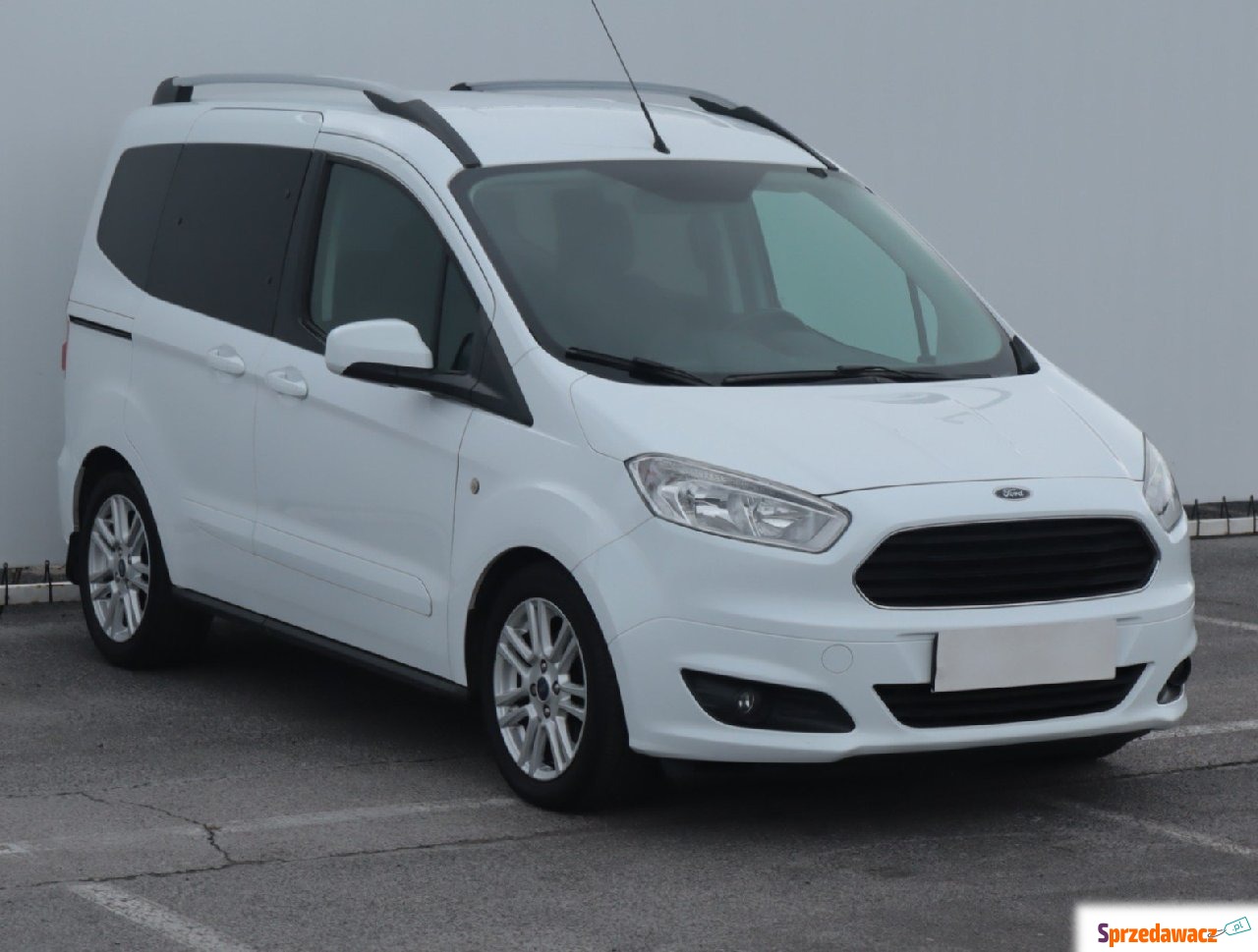 Ford Tourneo Courier 2017