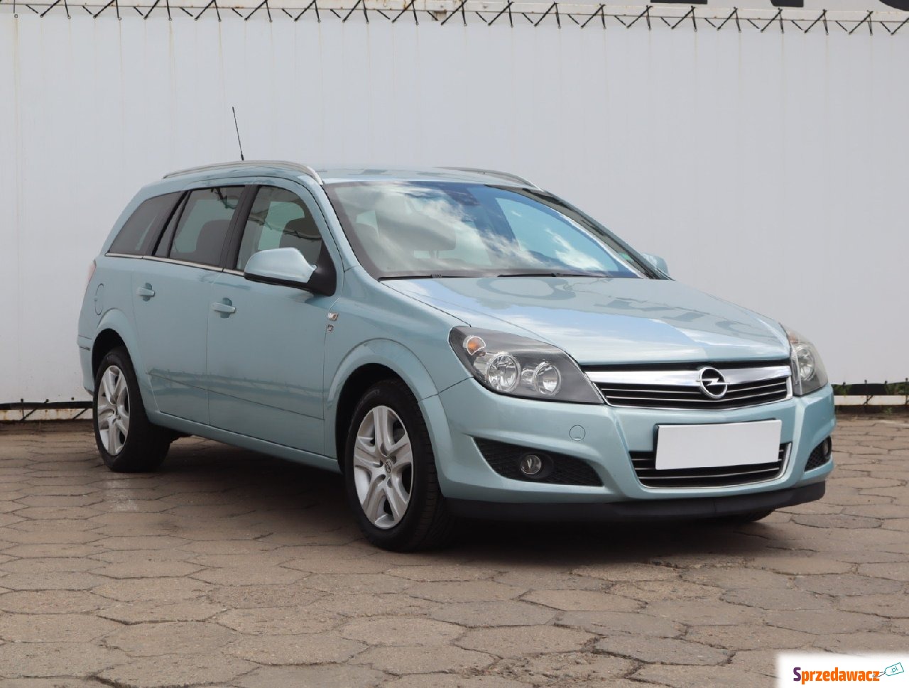 Opel Astra 2010