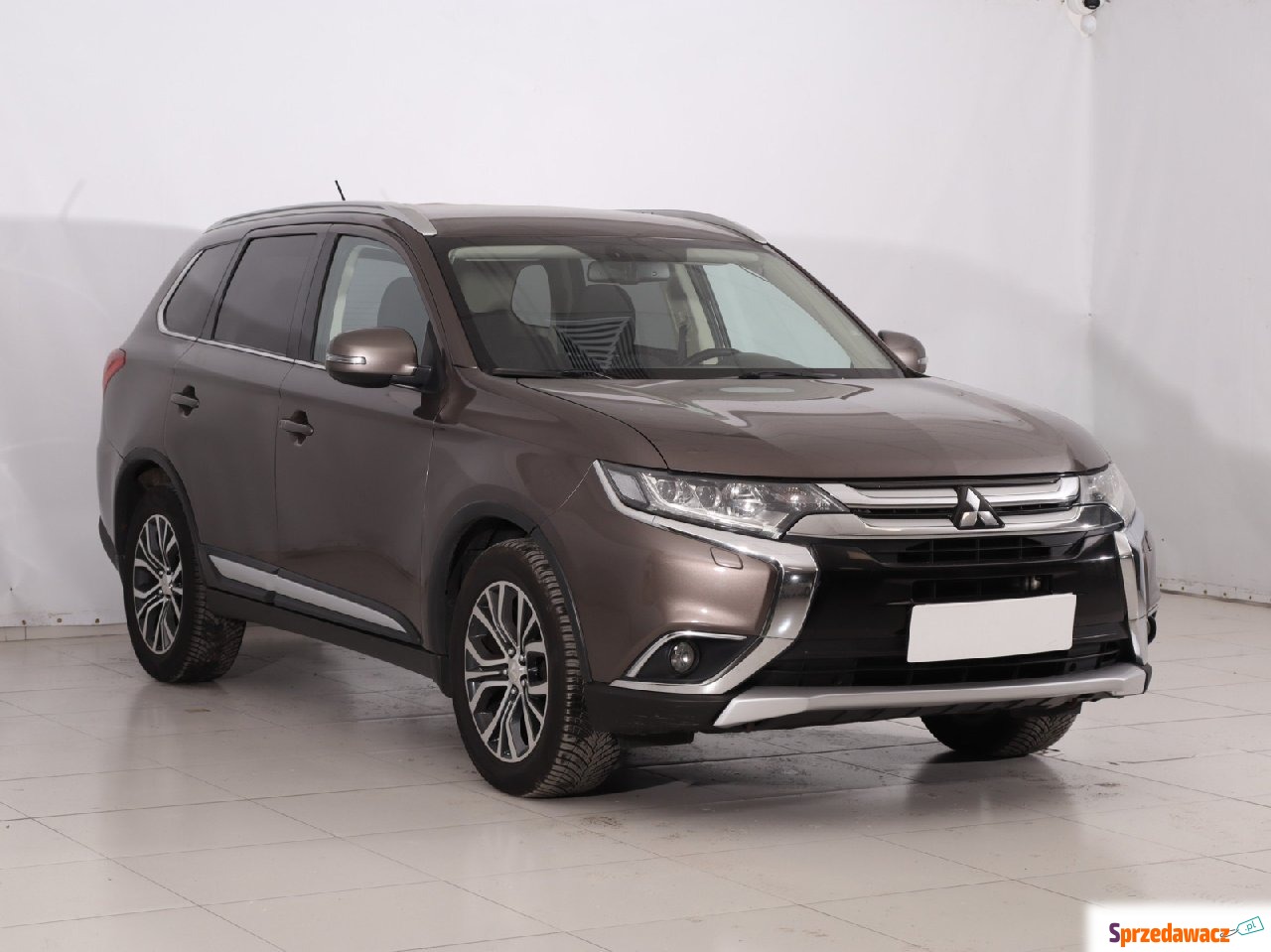 Mitsubishi Outlander 2016