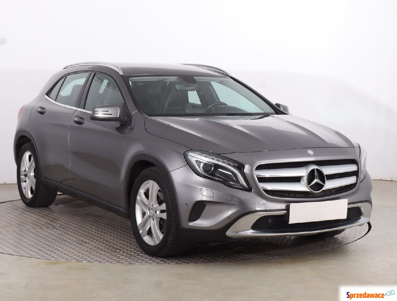 Mercedes - Benz GLA-klasa 2015