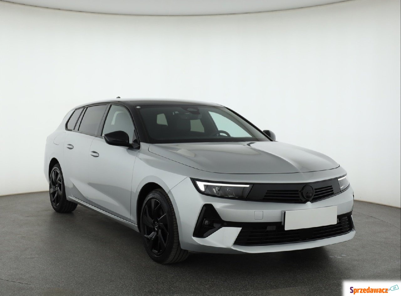 Opel Astra 2024