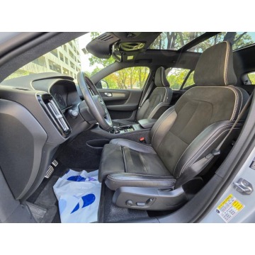 Volvo XC40  Terenowy 2021,  2.0 benzyna, automat - Na sprzedaż za 99 900 zł - Warszawa - zdjęcie 5