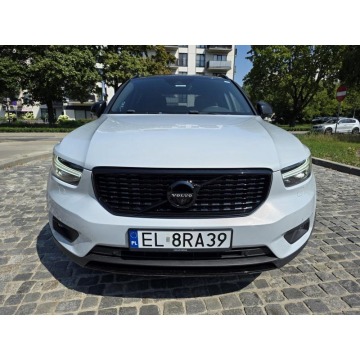 Volvo XC40  Terenowy 2021,  2.0 benzyna, automat - Na sprzedaż za 99 900 zł - Warszawa - zdjęcie 2