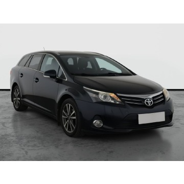 Toyota Avensis 2.0 D-4D (123KM), 2012