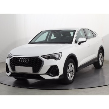 Audi Q3  SUV 2021,  1.5 benzyna, automat - Na sprzedaż za 101 999 zł - Katowice - zdjęcie 3