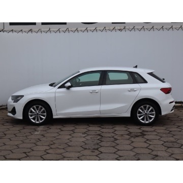 Audi A3  Hatchback 2025,  1.5 benzyna, automat - Na sprzedaż za 109 999 zł - Łódź - zdjęcie 4