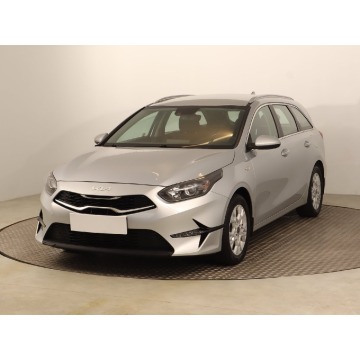 Kia Ceed  Kombi 2023,  1.5 benzyna, automat - Na sprzedaż za 66 999 zł - Bielany Wrocławskie - zdjęcie 3