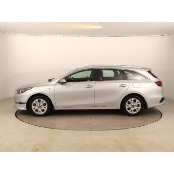Kia Ceed  Kombi 2023,  1.5 benzyna, automat - Na sprzedaż za 66 999 zł - Bielany Wrocławskie - zdjęcie 4
