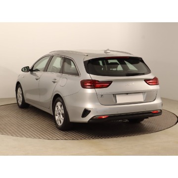 Kia Ceed  Kombi 2023,  1.5 benzyna, automat - Na sprzedaż za 66 999 zł - Bielany Wrocławskie - zdjęcie 6