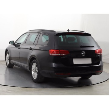 Volkswagen Passat  Kombi 2015,  1.6 diesel - Na sprzedaż za 29 499 zł - Zabrze - zdjęcie 6