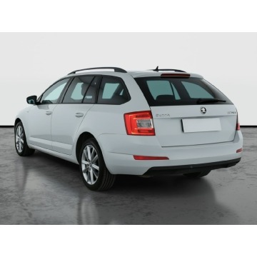 Skoda Octavia  Kombi 2016,  2.0 diesel, automat - Na sprzedaż za 37 999 zł - Piaseczno - zdjęcie 6