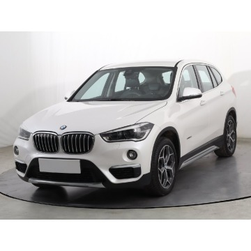 BMW X1  SUV 2016,  1.5 benzyna - Na sprzedaż za 57 999 zł - Katowice - zdjęcie 3