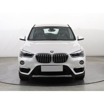 BMW X1  SUV 2016,  1.5 benzyna - Na sprzedaż za 57 999 zł - Katowice - zdjęcie 2