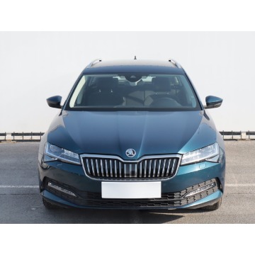 Skoda Superb  Kombi 2021,  2.0 benzyna, automat - Na sprzedaż za 79 999 zł - Lublin - zdjęcie 2