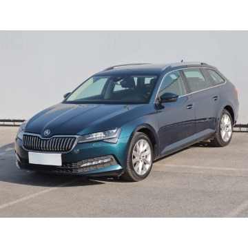 Skoda Superb  Kombi 2021,  2.0 benzyna, automat - Na sprzedaż za 79 999 zł - Lublin - zdjęcie 3