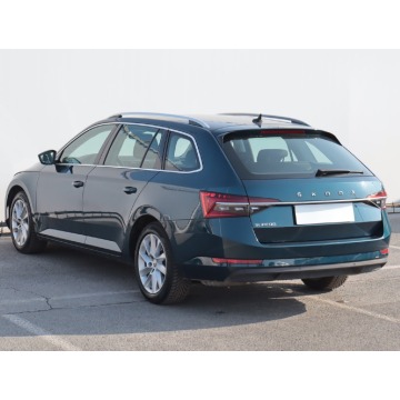 Skoda Superb  Kombi 2021,  2.0 benzyna, automat - Na sprzedaż za 79 999 zł - Lublin - zdjęcie 6