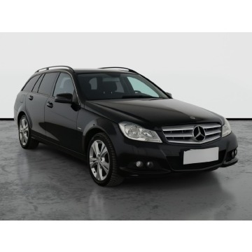 Mercedes C C 180 (156KM), 2012