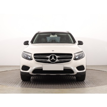Mercedes - Benz GLC-klasa  SUV 2015,  2.0 benzyna, automat - Na sprzedaż za 78 499 zł - Katowice - zdjęcie 2