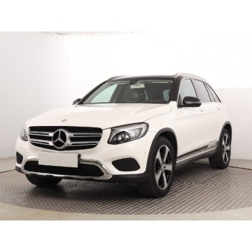 Mercedes - Benz GLC-klasa  SUV 2015,  2.0 benzyna, automat - Na sprzedaż za 78 499 zł - Katowice - zdjęcie 3