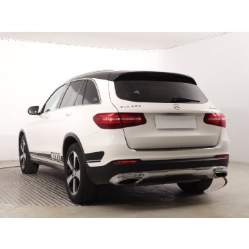 Mercedes - Benz GLC-klasa  SUV 2015,  2.0 benzyna, automat - Na sprzedaż za 78 499 zł - Katowice - zdjęcie 6