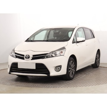 Toyota Verso  SUV 2014,  1.6 diesel - Na sprzedaż za 19 999 zł - Katowice - zdjęcie 3