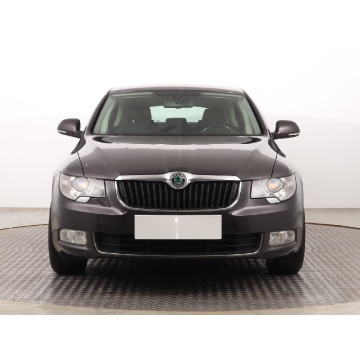 Skoda Superb  Liftback 2010,  2.0 benzyna, automat - Na sprzedaż za 29 999 zł - Katowice - zdjęcie 2