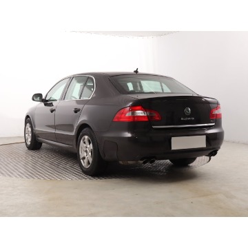Skoda Superb  Liftback 2010,  2.0 benzyna, automat - Na sprzedaż za 29 999 zł - Katowice - zdjęcie 6