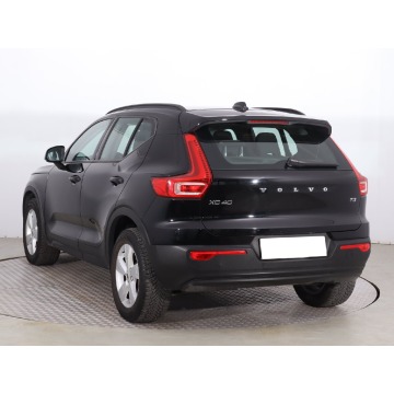 Volvo XC40  SUV 2019,  1.5 benzyna, automat - Na sprzedaż za 83 999 zł - Oleśnica - zdjęcie 6