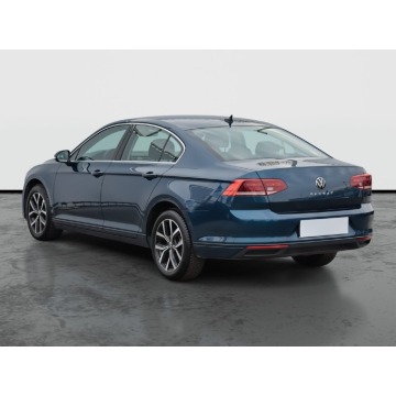 Volkswagen Passat  Liftback 2021,  2.0 diesel, automat - Na sprzedaż za 59 999 zł - Lublin - zdjęcie 6