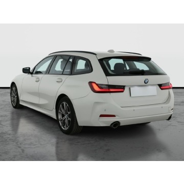 BMW Seria 3  Kombi 2022,  2.0 benzyna, automat - Na sprzedaż za 96 999 zł - Piaseczno - zdjęcie 6