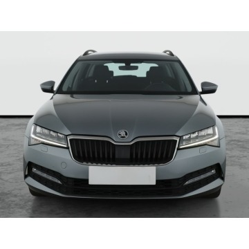 Skoda Superb  Kombi 2020,  1.5 benzyna, automat - Na sprzedaż za 67 999 zł - Bytom - zdjęcie 2