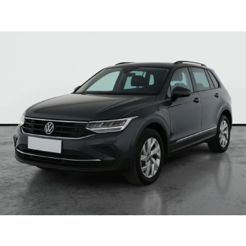Volkswagen Tiguan  SUV 2022,  2.0 benzyna, automat - Na sprzedaż za 103 999 zł - Piaseczno - zdjęcie 3