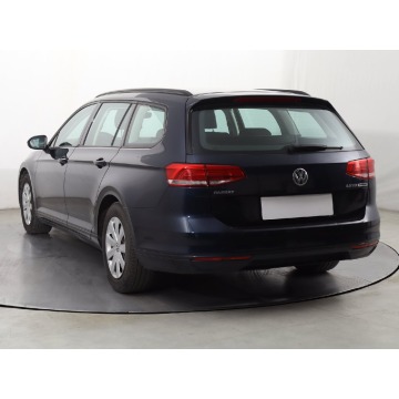 Volkswagen Passat  Kombi 2016,  2.0 diesel - Na sprzedaż za 41 999 zł - Katowice - zdjęcie 6