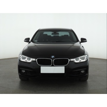 BMW Seria 3  Liftback 2018,  1.5 benzyna, automat - Na sprzedaż za 47 999 zł - Piaseczno - zdjęcie 2
