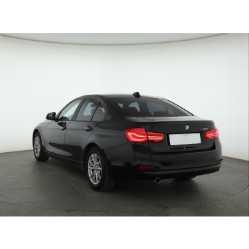 BMW Seria 3  Liftback 2018,  1.5 benzyna, automat - Na sprzedaż za 47 999 zł - Piaseczno - zdjęcie 6