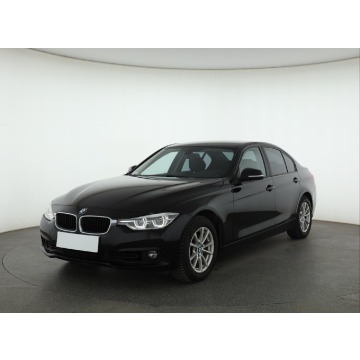BMW Seria 3  Liftback 2018,  1.5 benzyna, automat - Na sprzedaż za 47 999 zł - Piaseczno - zdjęcie 3