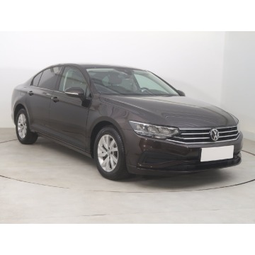 Volkswagen Passat  Liftback 2020,  1.5 benzyna, automat - Na sprzedaż za 66 999 zł - Bielany Wrocławskie - zdjęcie 1