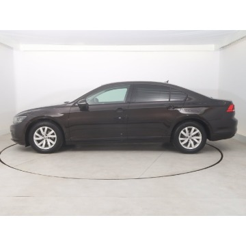 Volkswagen Passat  Liftback 2020,  1.5 benzyna, automat - Na sprzedaż za 66 999 zł - Bielany Wrocławskie - zdjęcie 4