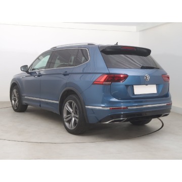 Volkswagen Tiguan  SUV 2018,  2.0 benzyna, automat - Na sprzedaż za 92 999 zł - Bielany Wrocławskie - zdjęcie 6