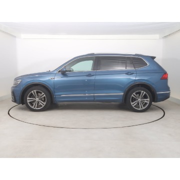 Volkswagen Tiguan  SUV 2018,  2.0 benzyna, automat - Na sprzedaż za 92 999 zł - Bielany Wrocławskie - zdjęcie 4