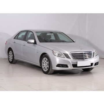 Mercedes E E 200 (184KM), 2009