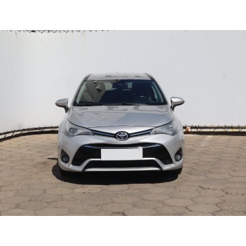 Toyota Avensis  Kombi 2018,  2.0 diesel - Na sprzedaż za 46 499 zł - Łódź - zdjęcie 2