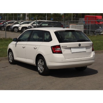 Skoda Fabia  Kombi 2018,  1.0 benzyna - Na sprzedaż za 24 499 zł - Katowice - zdjęcie 6