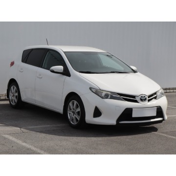 Toyota Auris 1.4 D-4D (90KM), 2014