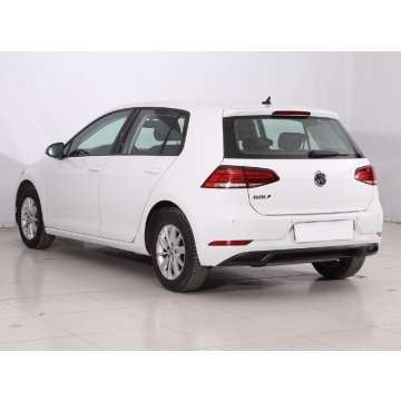 Volkswagen Golf  Hatchback 2018,  1.0 benzyna - Na sprzedaż za 43 999 zł - Ostrołęka - zdjęcie 6