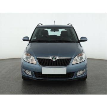 Skoda Fabia  Kombi 2011,  1.2 benzyna+LPG - Na sprzedaż za 14 999 zł - Piaseczno - zdjęcie 2
