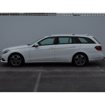 Mercedes - Benz E-klasa  Kombi 2014,  2.1 diesel, automat - Na sprzedaż za 42 999 zł - Lublin - zdjęcie 4